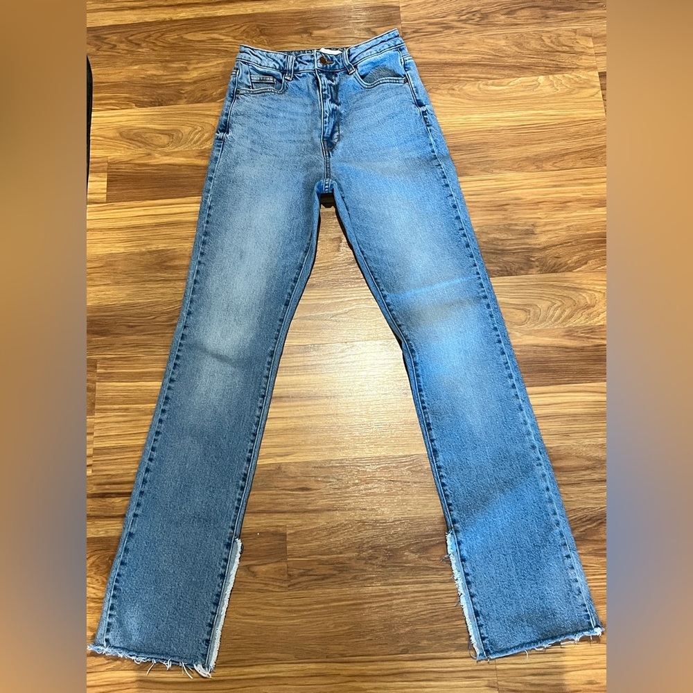 Zara Women's Sz 2 Light Wash Frayed Raw Hem Flare Leg Jeans
